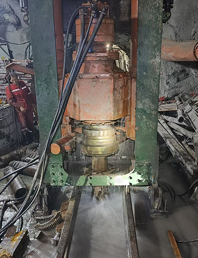 礦山反井鉆機施工工藝流程